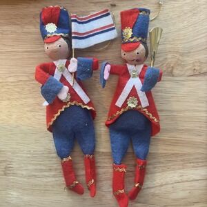 2 VINTAGE TOY SOLDIERS Felt Christmas Hanging Ornament MCM Flag Trumpet In Box